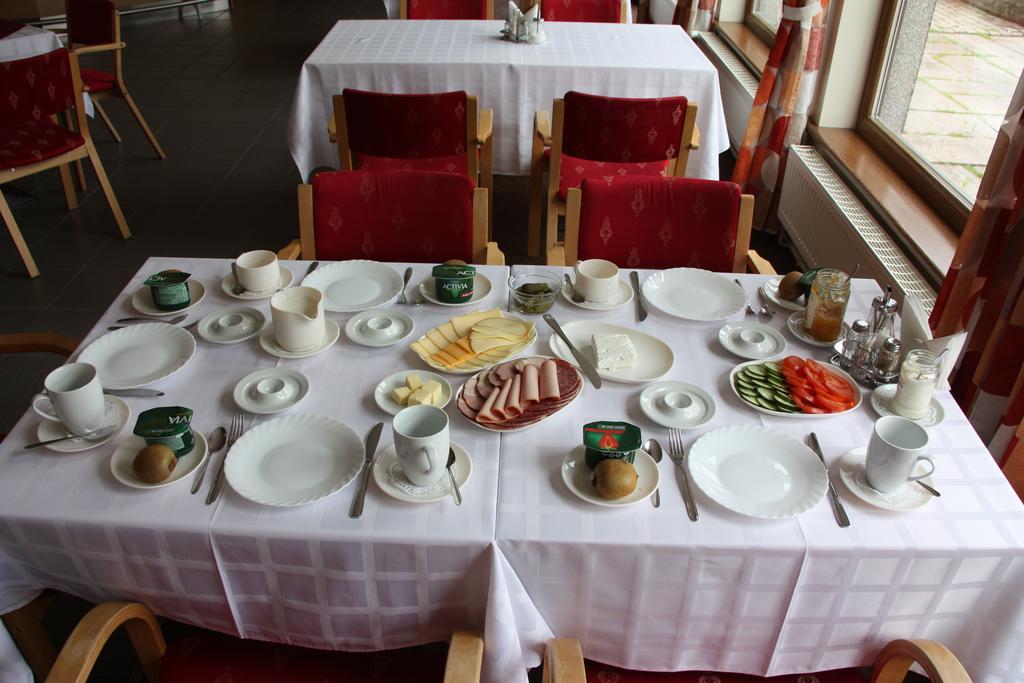 Hotel Мадона Экстерьер фото