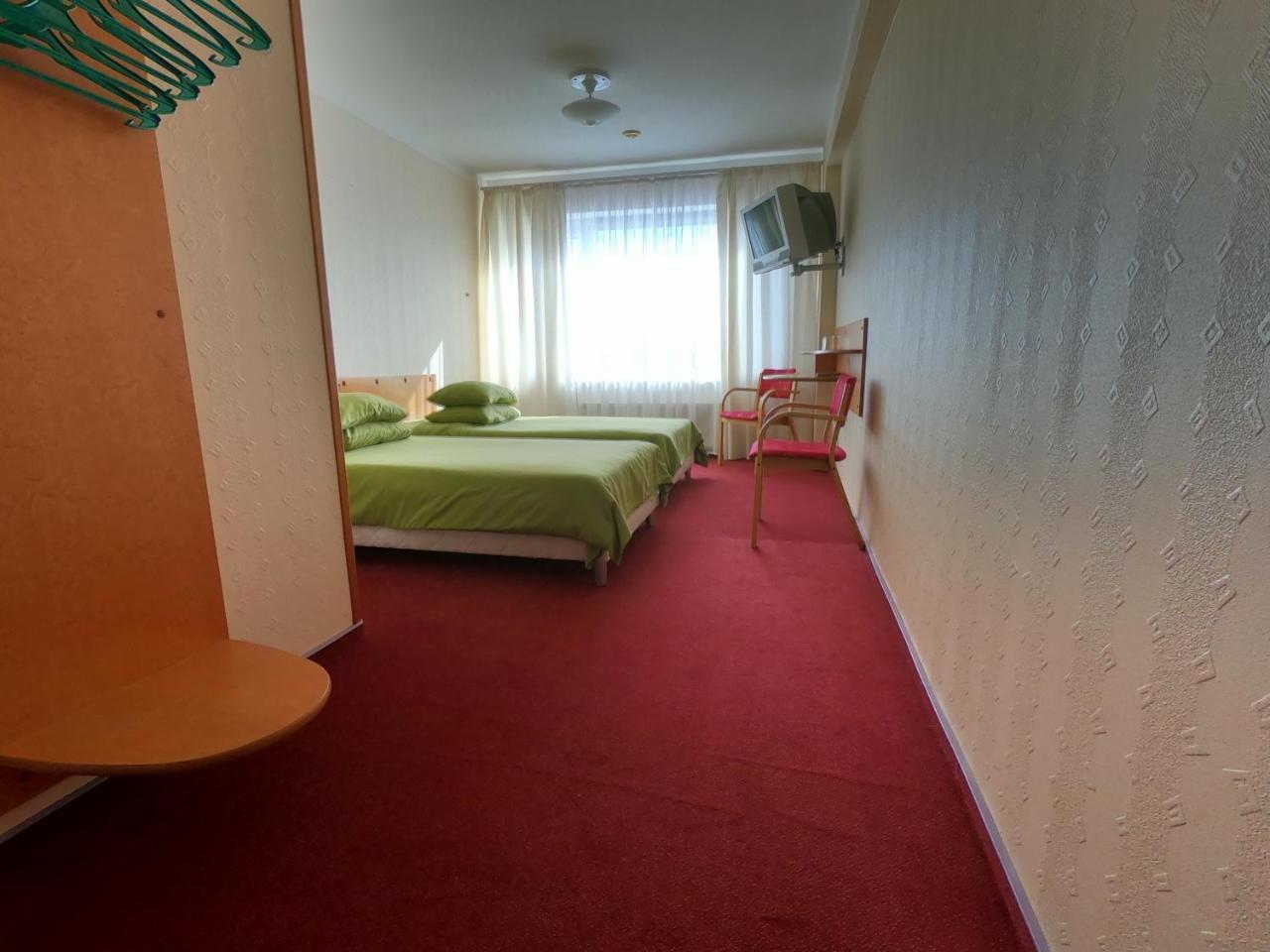 Hotel Мадона Экстерьер фото